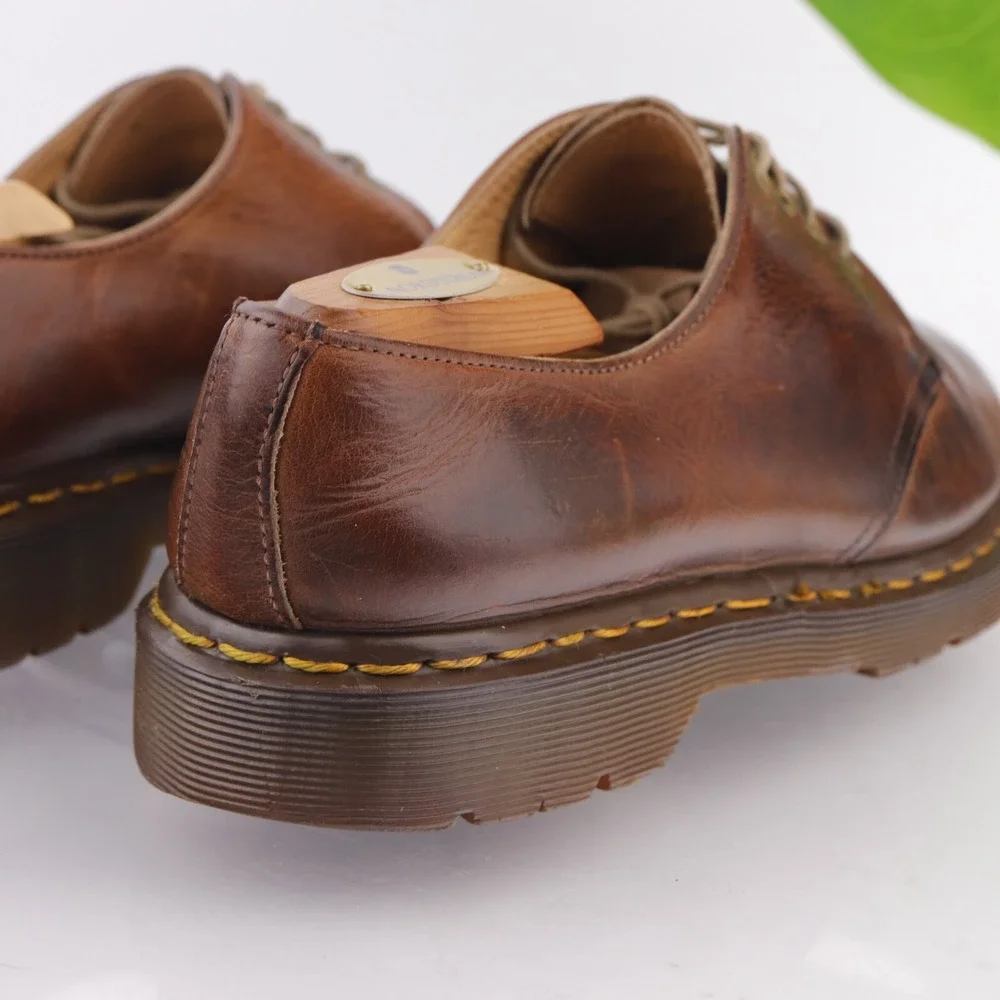 VTG Dr Martens England Mens 1561 Oxford Size 9 Brown Leather Plain Toe Shoe 4Eye